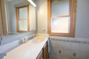 2419 S 81st St, West Allis, WI 53219 - Photo 12