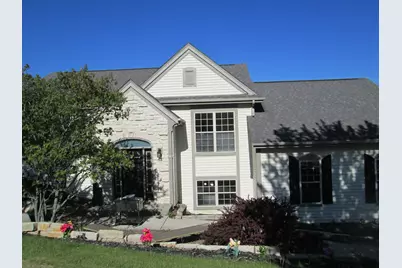 118  Manchester Dr, Waukesha, WI 53188 - Photo 1