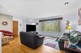21195 Mary Lynn Dr, Brookfield, WI 53045 - Photo 4