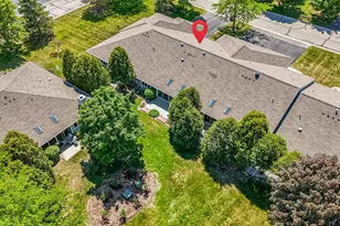 11014 Mequon Square Dr, Mequon, WI 53092 - Photo 38