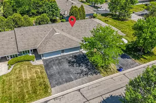 11014 Mequon Square Dr, Mequon, WI 53092 - Photo 46