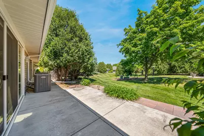 11014  Mequon Square Dr, Mequon, WI 53092 - Photo 34