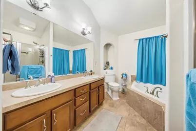 11034 W Bradley Rd, Milwaukee, WI 53224 - Photo 6