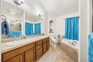 11034 W Bradley Rd, Milwaukee, WI 53224 - Photo 6