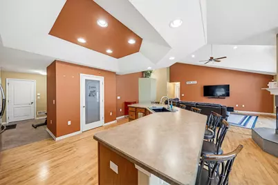 11034 W Bradley Rd, Milwaukee, WI 53224 - Photo 12