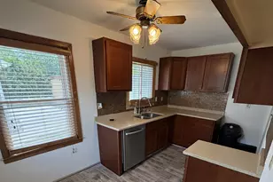 1225 Lombard Ave, Racine, WI 53402 - Photo 4