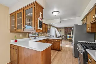 205 Fox Glen Rd, Fredonia, WI 53021 - Photo 2