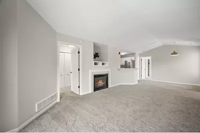 9301  Cobblestone Way #H, Franklin, WI 53132 - Photo 4