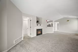 9301 Cobblestone Way, Franklin, WI 53132 - Photo 4