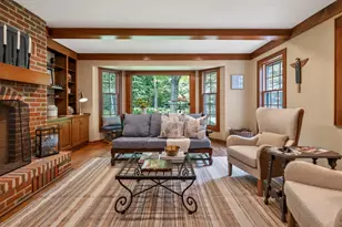 304 Fieldstone Rd, Delafield, WI 53018 - Photo 6