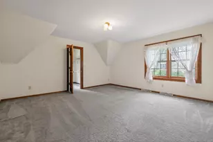 304 Fieldstone Rd, Delafield, WI 53018 - Photo 30