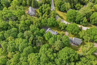 304  Fieldstone Rd, Delafield, WI 53018 - Photo 46