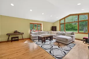 62 E Prospect Ct, Hartford, WI 53027 - Photo 10