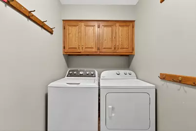 62 E Prospect Ct, Hartford, WI 53027 - Photo 26