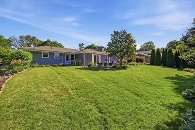 2401  Pendleton Pl, Waukesha, WI 53188 - Photo 30