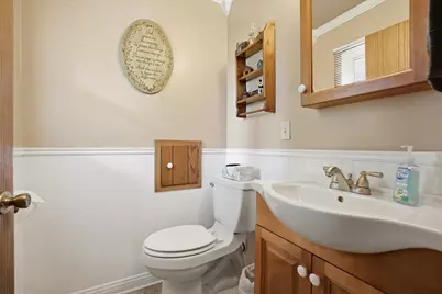 2401  Pendleton Pl, Waukesha, WI 53188 - Photo 22