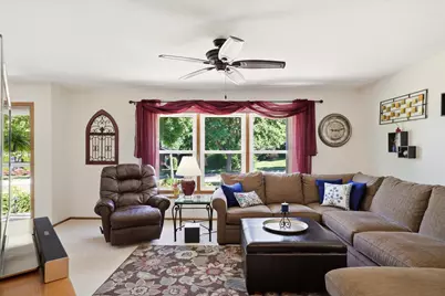 2401  Pendleton Pl, Waukesha, WI 53188 - Photo 6
