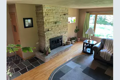 4522  County Line Rd, Racine, WI 53403 - Photo 4