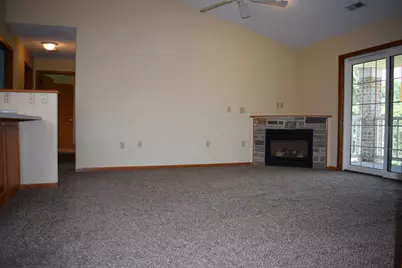803  Cheyenne Ave #Unit E, Grafton, WI 53024 - Photo 8