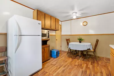 1269  Garland St, Allouez, WI 54301 - Photo 8