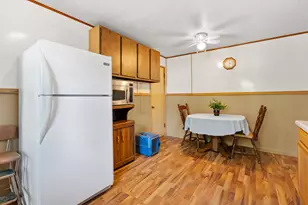 1269 Garland St, Allouez, WI 54301 - Photo 8