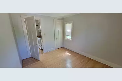5817 W Vliet St #5819, Milwaukee, WI 53208 - Photo 8