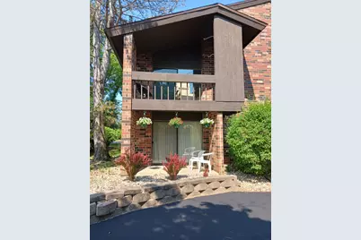 2420 W Good Hope Rd #37, Glendale, WI 53209 - Photo 2