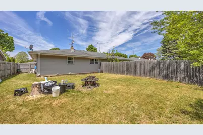 1523 N 23rd St #1525, Sheboygan, WI 53081 - Photo 12