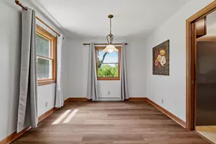 4528 Lakeshore Rd, Sheboygan, WI 53083 - Photo 8