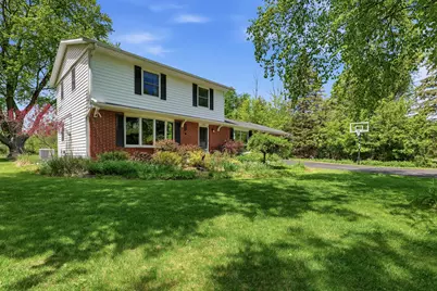 4528  Lakeshore Rd, Sheboygan, WI 53083 - Photo 2