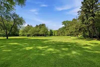 4528  Lakeshore Rd, Sheboygan, WI 53083 - Photo 4