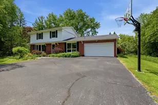 4528 Lakeshore Rd, Sheboygan, WI 53083 - Photo 1