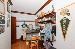 1803 N Arlington Pl, Milwaukee, WI 53202 - Photo 12