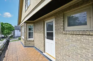 1803 N Arlington Pl, Milwaukee, WI 53202 - Photo 28