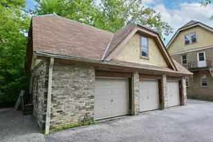 1803 N Arlington Pl, Milwaukee, WI 53202 - Photo 34