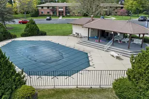 301 Park Hill Dr, Pewaukee, WI 53072 - Photo 30