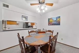 301 Park Hill Dr, Pewaukee, WI 53072 - Photo 6