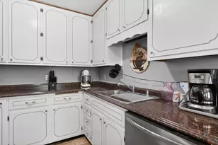 2619 Camelot Blvd, Sheboygan, WI 53081 - Photo 14