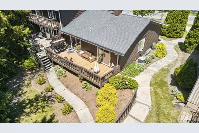 2619  Camelot Blvd, Sheboygan, WI 53081 - Photo 6