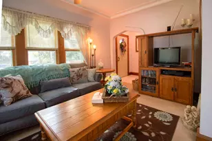 1944 S 72nd St, West Allis, WI 53219 - Photo 8