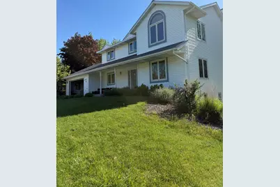 4577  Hunters Glen Dr, Sheboygan, WI 53083 - Photo 1
