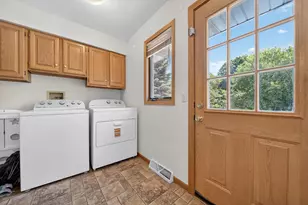4577 Hunters Glen Dr, Sheboygan, WI 53083 - Photo 10