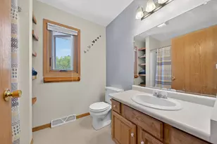 4577 Hunters Glen Dr, Sheboygan, WI 53083 - Photo 18
