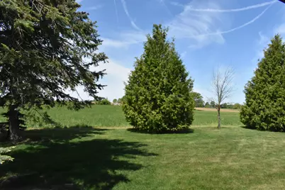 1424  Dutch Ct, Oostburg, WI 53070 - Photo 4
