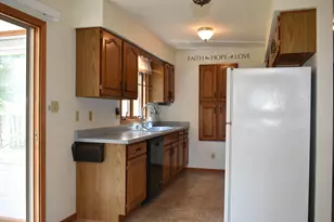 1424 Dutch Ct, Oostburg, WI 53070 - Photo 10