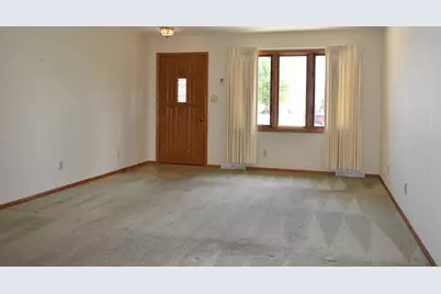 1424  Dutch Ct, Oostburg, WI 53070 - Photo 6