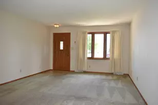 1424 Dutch Ct, Oostburg, WI 53070 - Photo 6