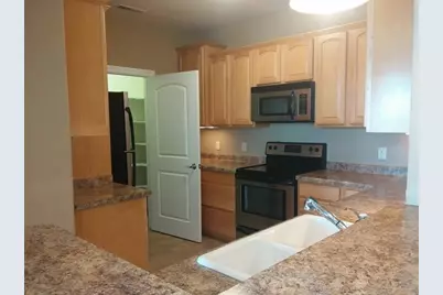 173 N Lapham St #104, Oconomowoc, WI 53066 - Photo 6