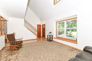 960 E Oakwood Rd, Oak Creek, WI 53154 - Photo 8