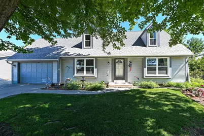 960 E Oakwood Rd, Oak Creek, WI 53154 - Photo 4